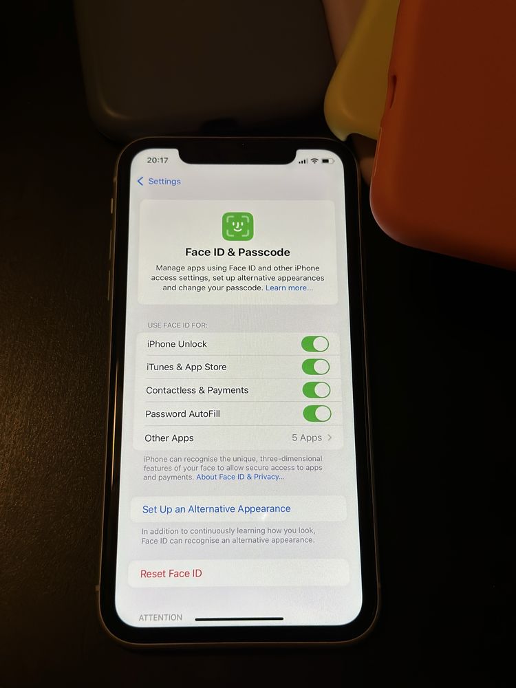 iPhone xr 64 gb,78% battery capacity