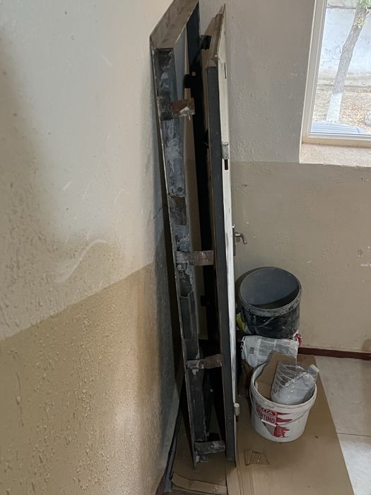 СРОЧНО! Продается Железная дверь рабочая