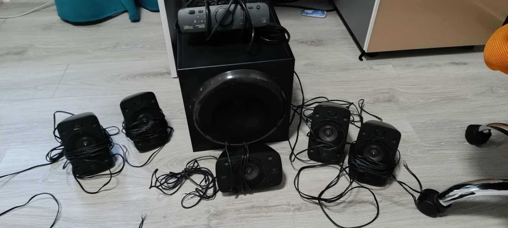 Vand sistem audio 5+1 Logitech z 906