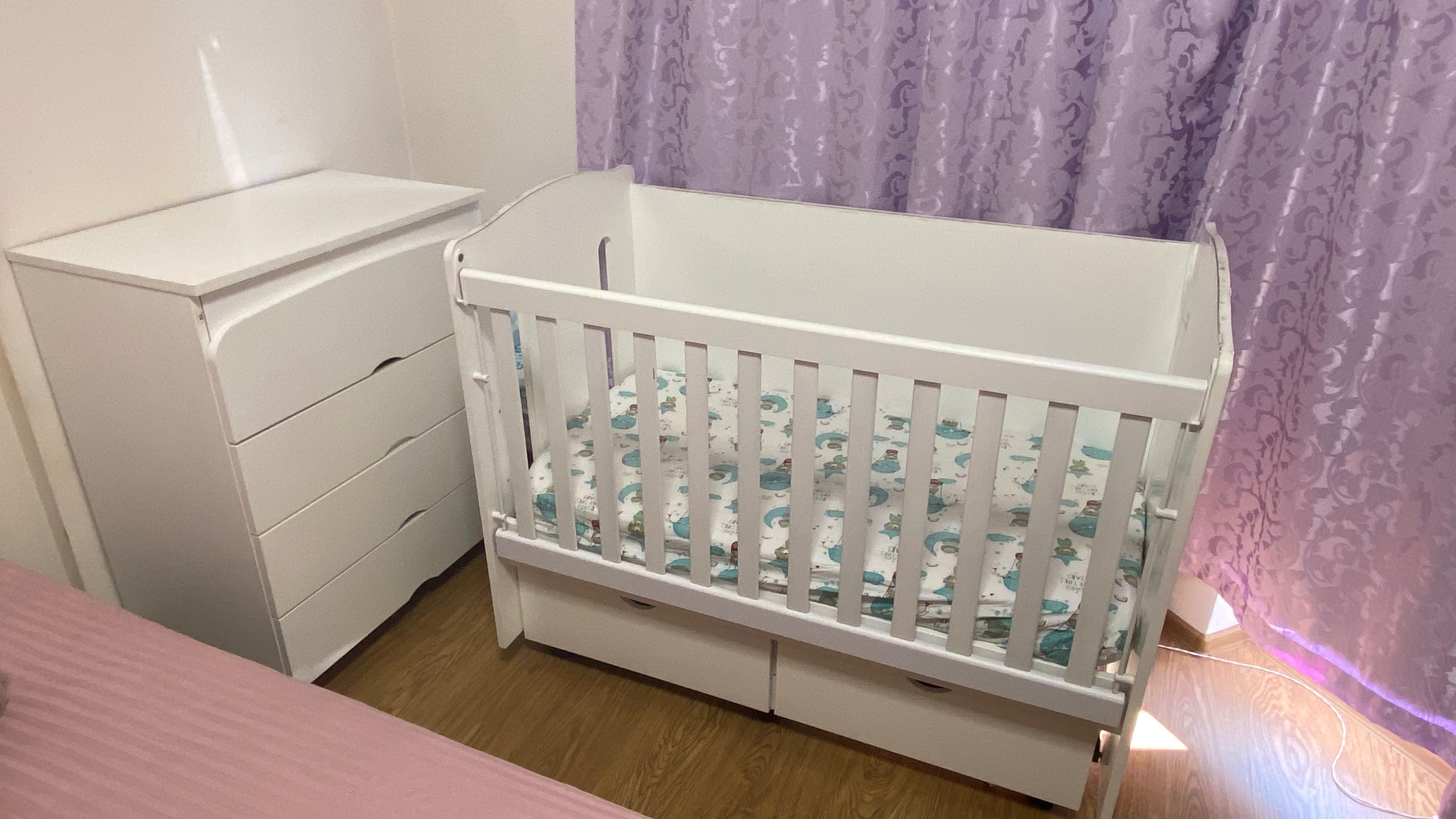 Бебешка Кошара с люлееш механизъм +скрин