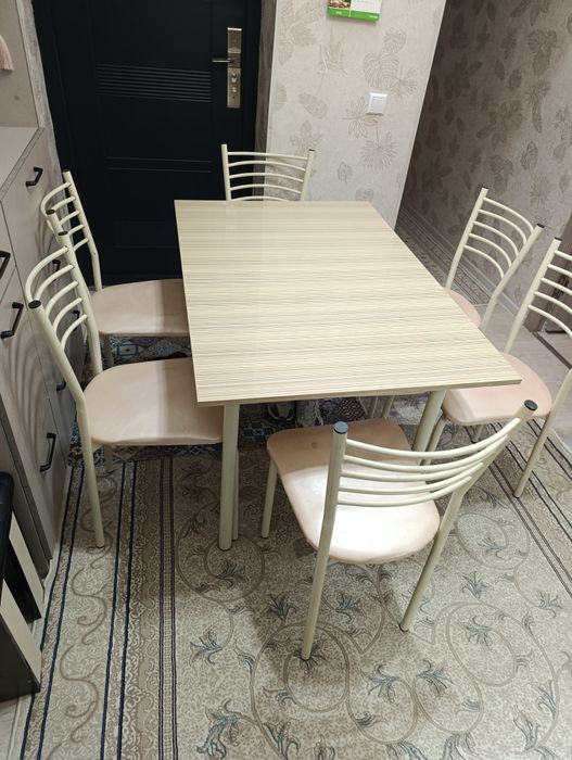 Продается стол с 6шт стулья