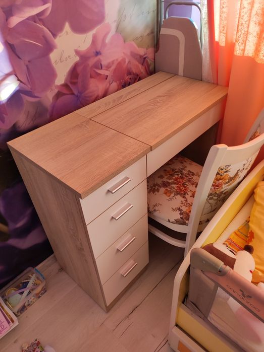 ТОАЛЕТКА  с четири чекмеджета 90/42/82h