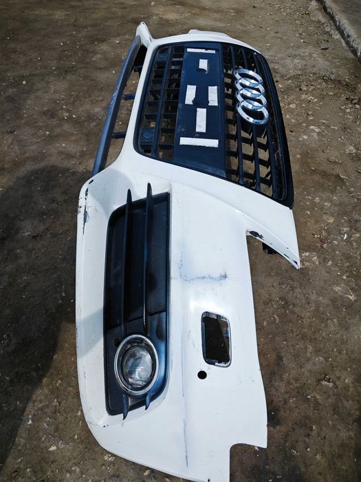 Предна S-line Броня Audi A4 b8 8K оригинална оборудваа бяла броня Ауди