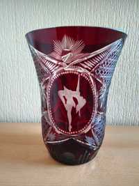 Vaza de rubin visinie