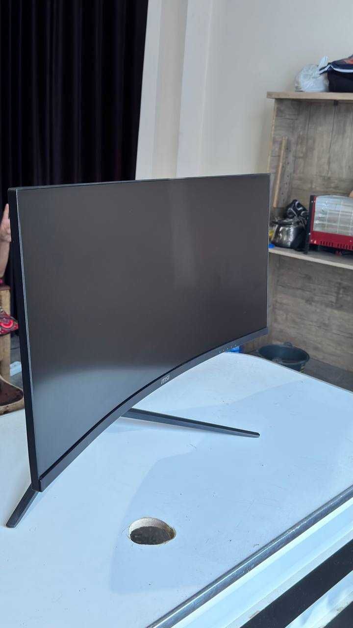 Monitor 34 msi 144 ips