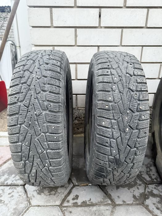 Продам шины,  в подарок камеры