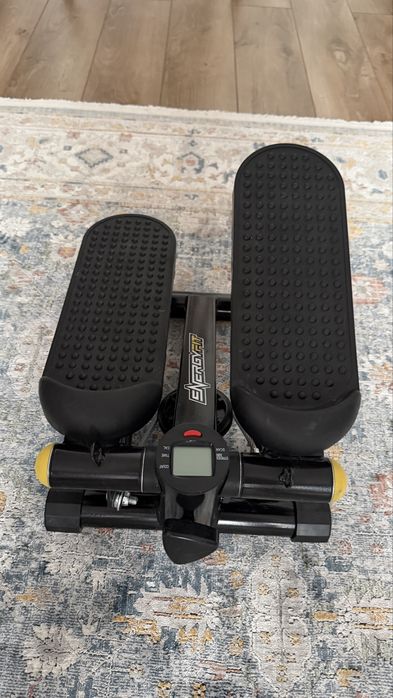 Степпер черный новый