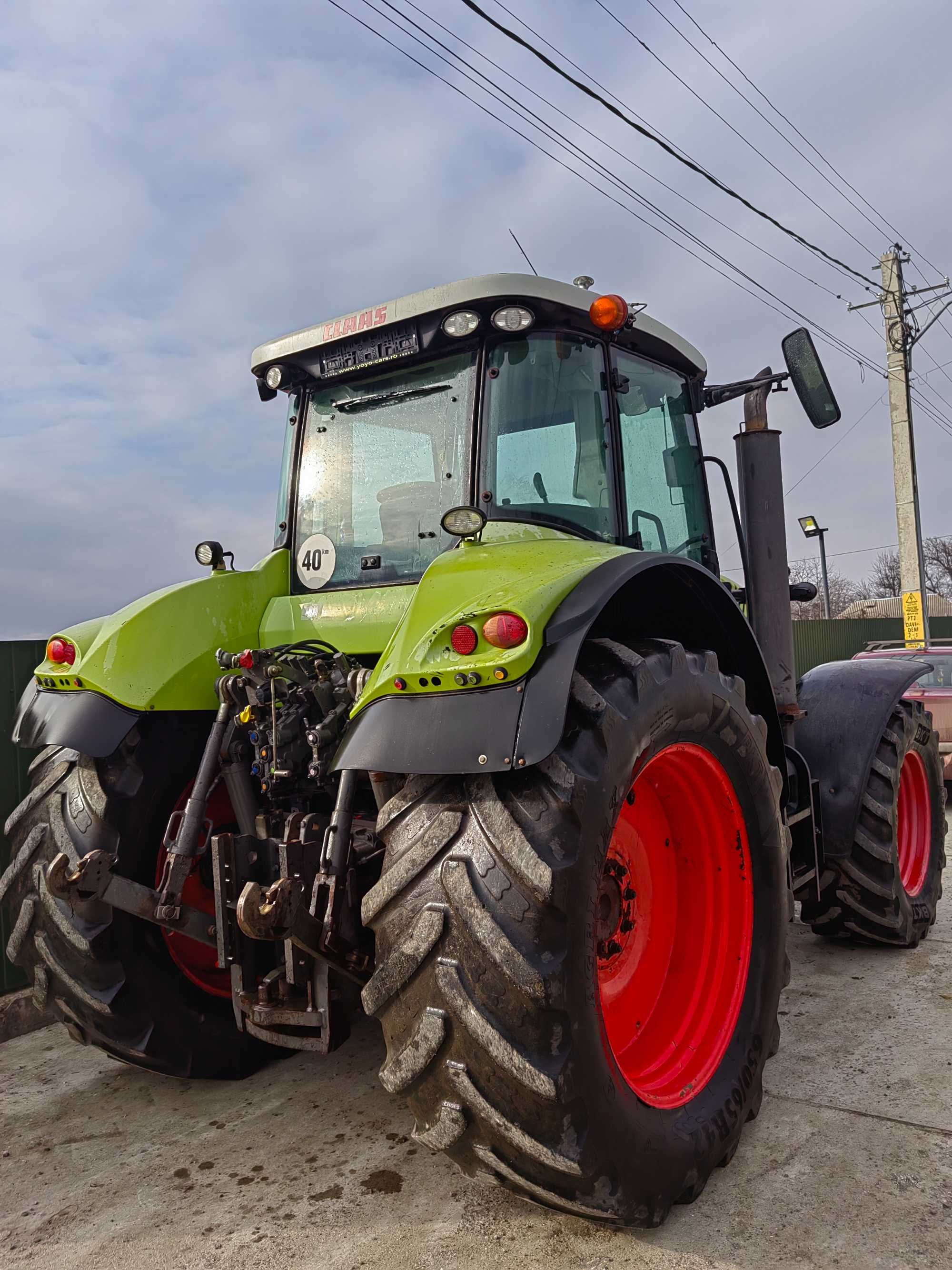 Vand sau schimb tractor Claas Axion 810!
