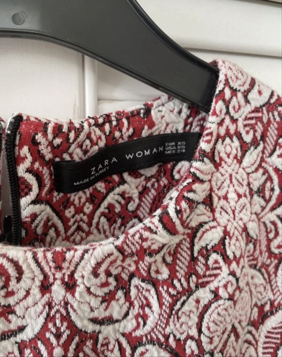 Rochie Zara xs, tesatura jaquard