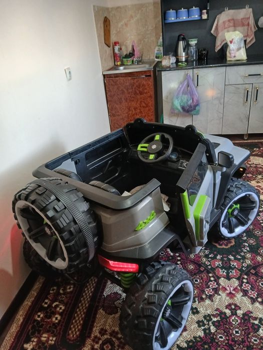 Болалар машинаси