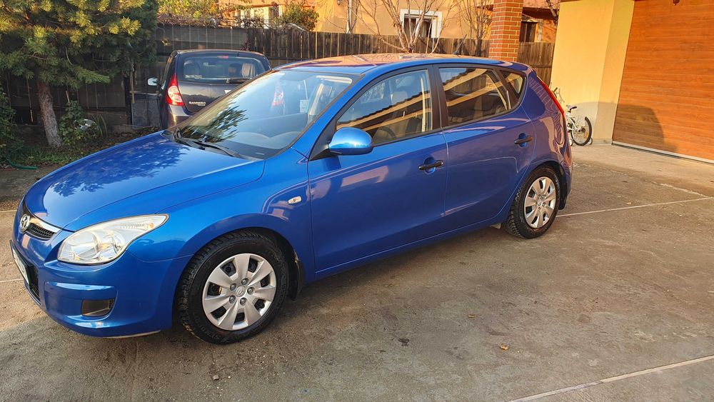 Vand Hyundai I30, an fabricatie 2008 rulaj 87.600 km, prim proprietar.