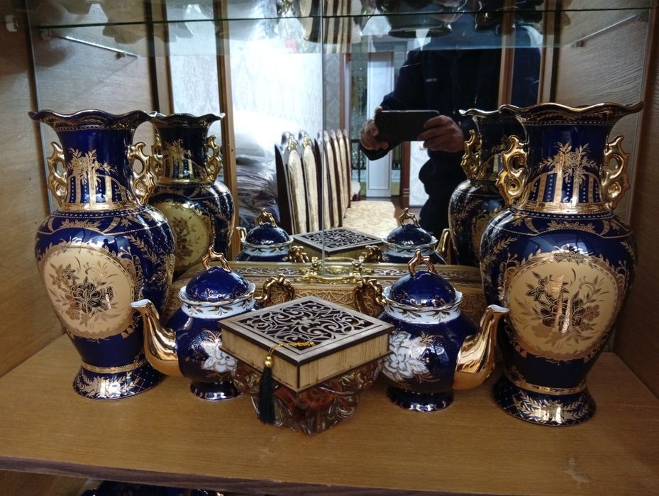 16тали чой сервиз, турли шаклдаги, размердаги ваза, чойнак, тарелкалар