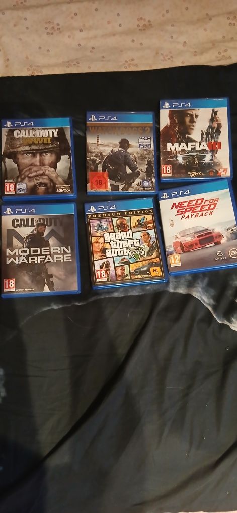 Игри за ps4 в перфектно състояние.