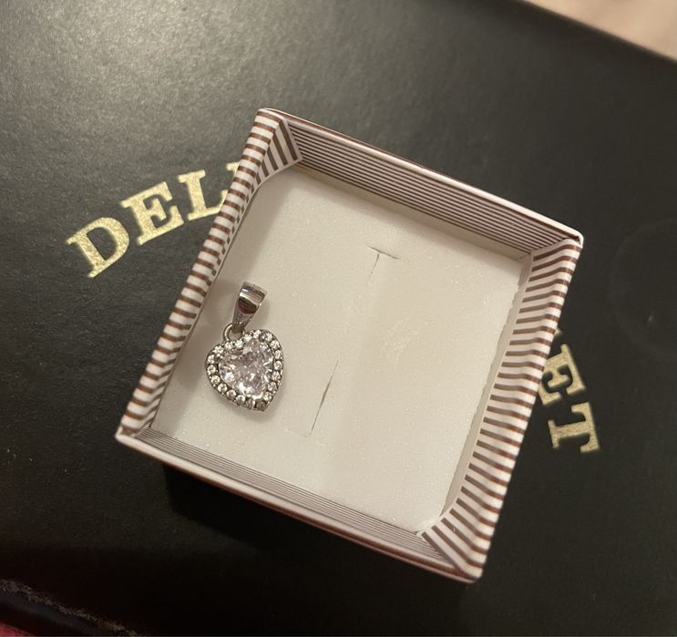 Pandantiv tip Pandora