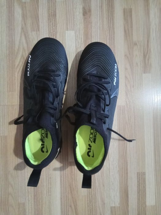 Спортивная обувь