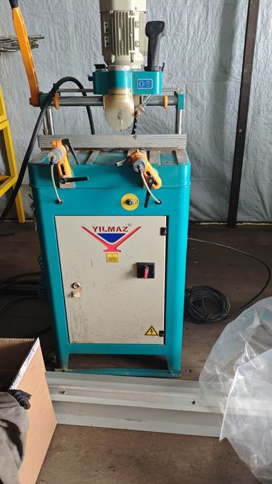 Станок для производства пластиковых окон и дверей