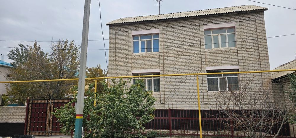 Продаётся дом, 3 уровня