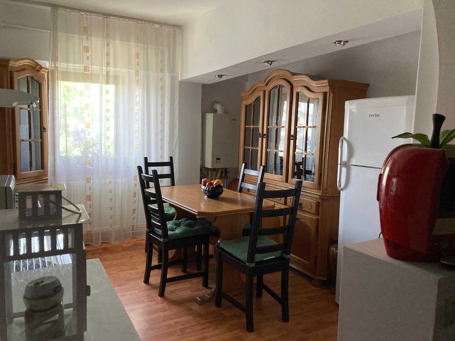 Apartament ultracentral si decomandat cu 3 camere
