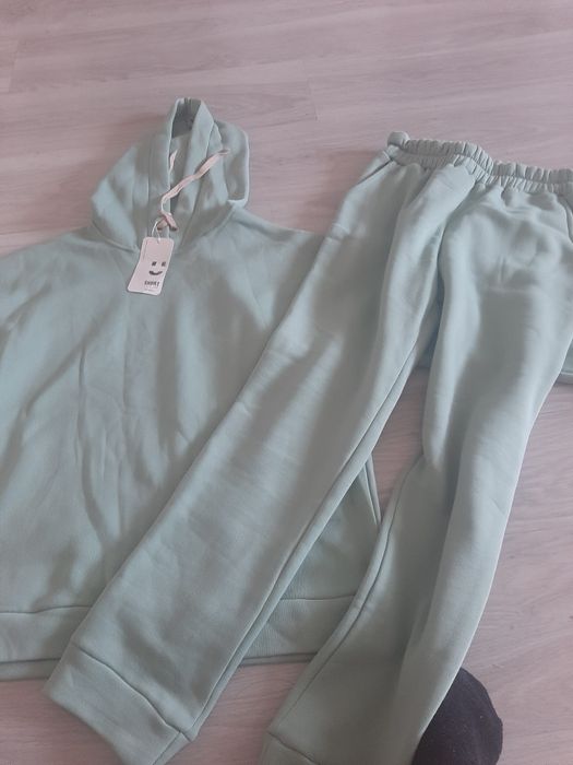 Костюм спортивный