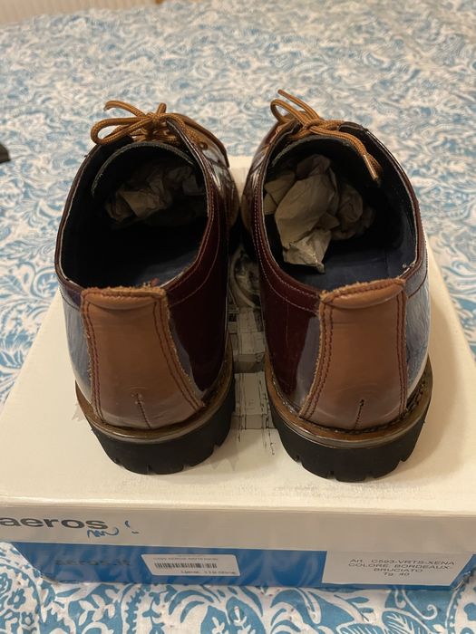 Кожени дамски обувки Aeros (40 номер)