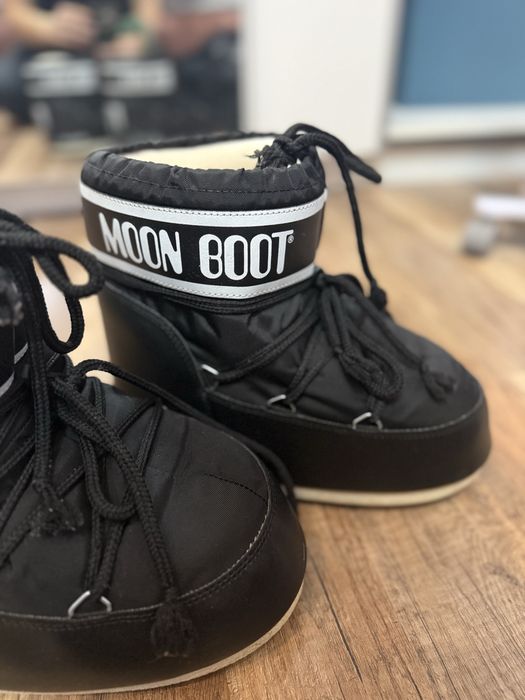 Moon Boot запазени