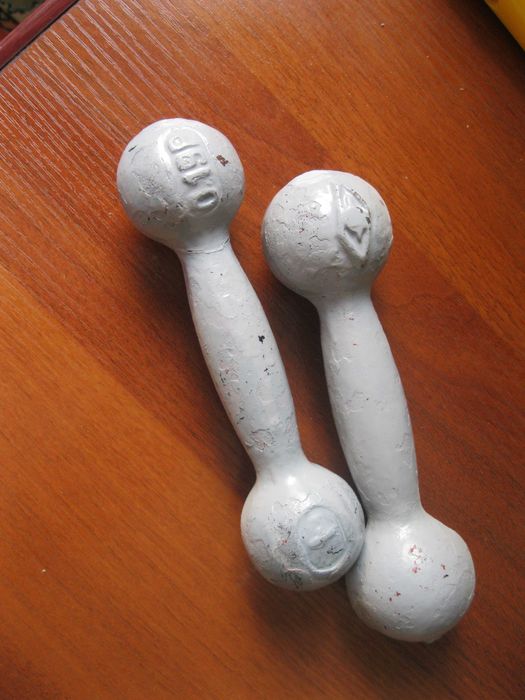 Гантели 1кг ( про-во СССР)
