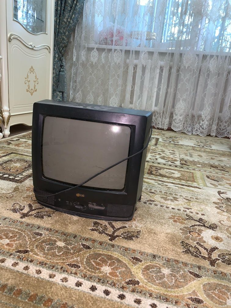 Продается телевизор