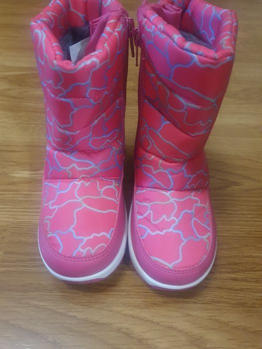 Новые сапожки на девочку