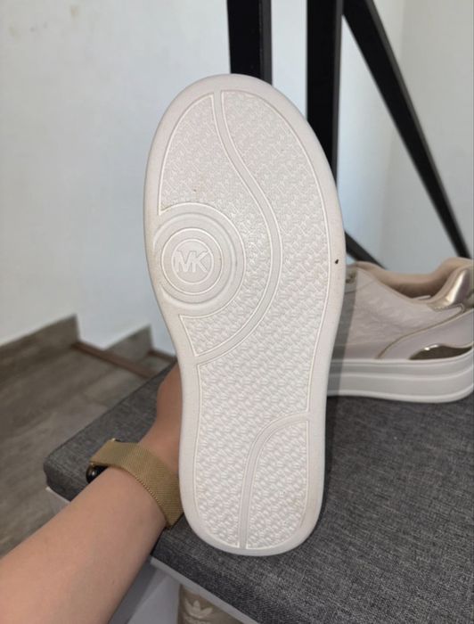 Adidași Mikael Kors