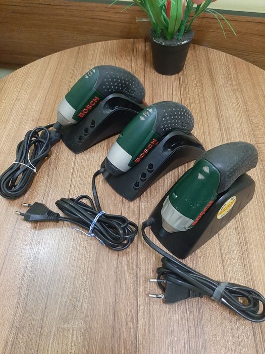 Vînd șurubelnite electrice Bosch
