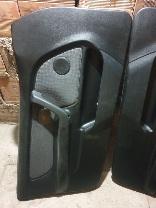 Задни седалки и кори Е36 компакт