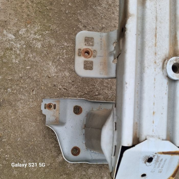 Armatura bara fata ford mondeo mk 5 cod FG93-F10922-EB