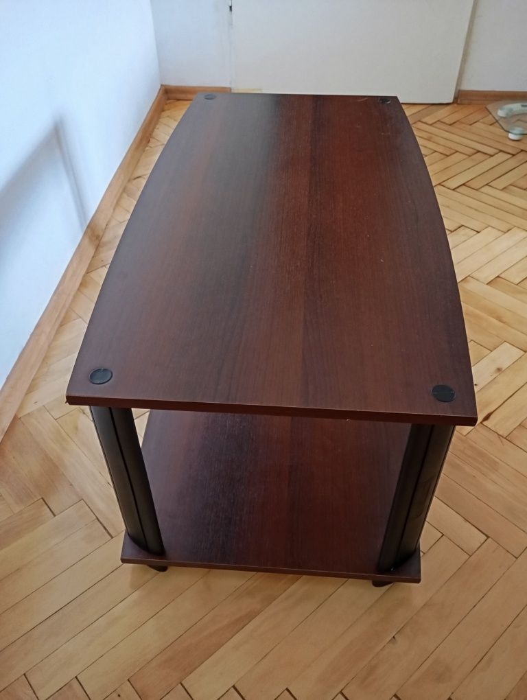 Продавам холна масичка