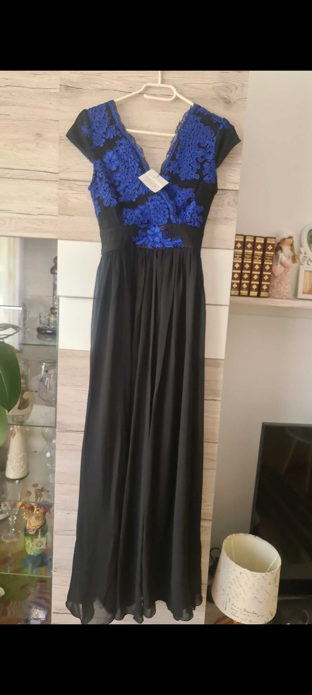 Vand rochie eleganta, noua, cu eticheta