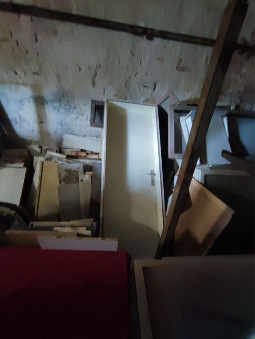 Дървени врати и прозорци