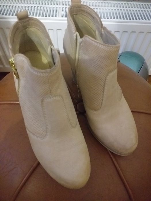 Vand botine piele naturală