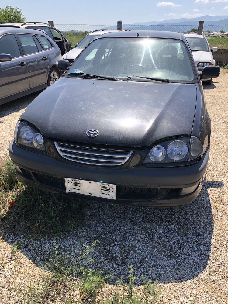 2000g. Toyota Avensis T22, 2.0 Diesel 90cc.