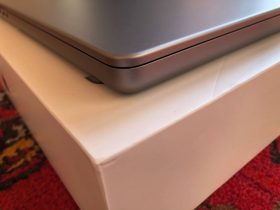 2021 Apple MacBook Pro 16-dyum M1 Pro Chip LL/A 16/512 Space Gray