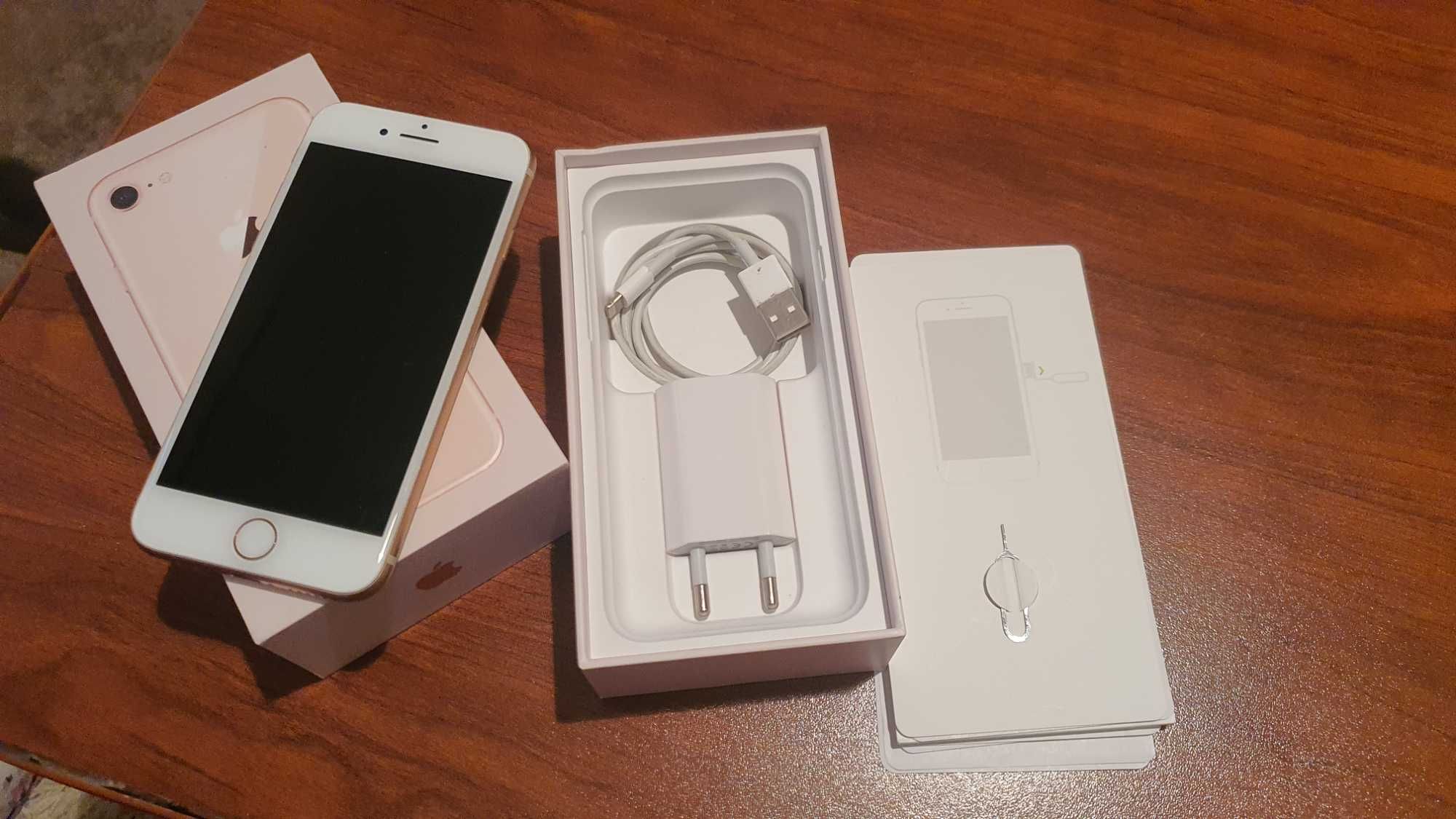 Много запазен Iphone 8 64 GB rose gold