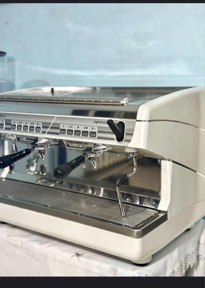 Кофемашина Simonelli Appia 2