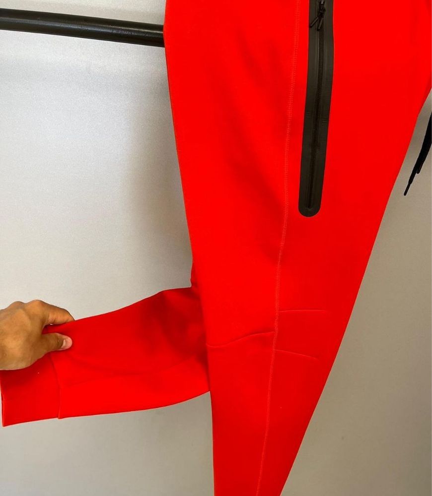 Trening Nike Tech Fleece Red