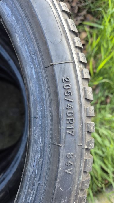 Продавам 4 бр. Зимни гуми 205/40/17