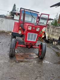 Tractor u650  în stare buna de functionare