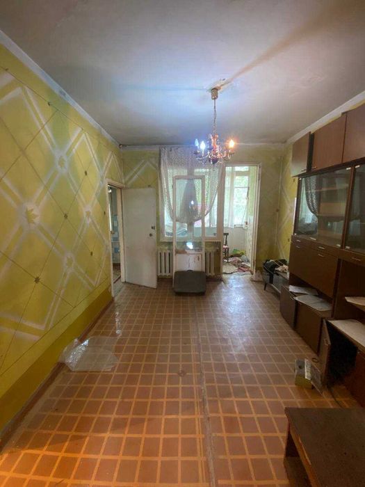 Продаеться квартира Возле главной дороги