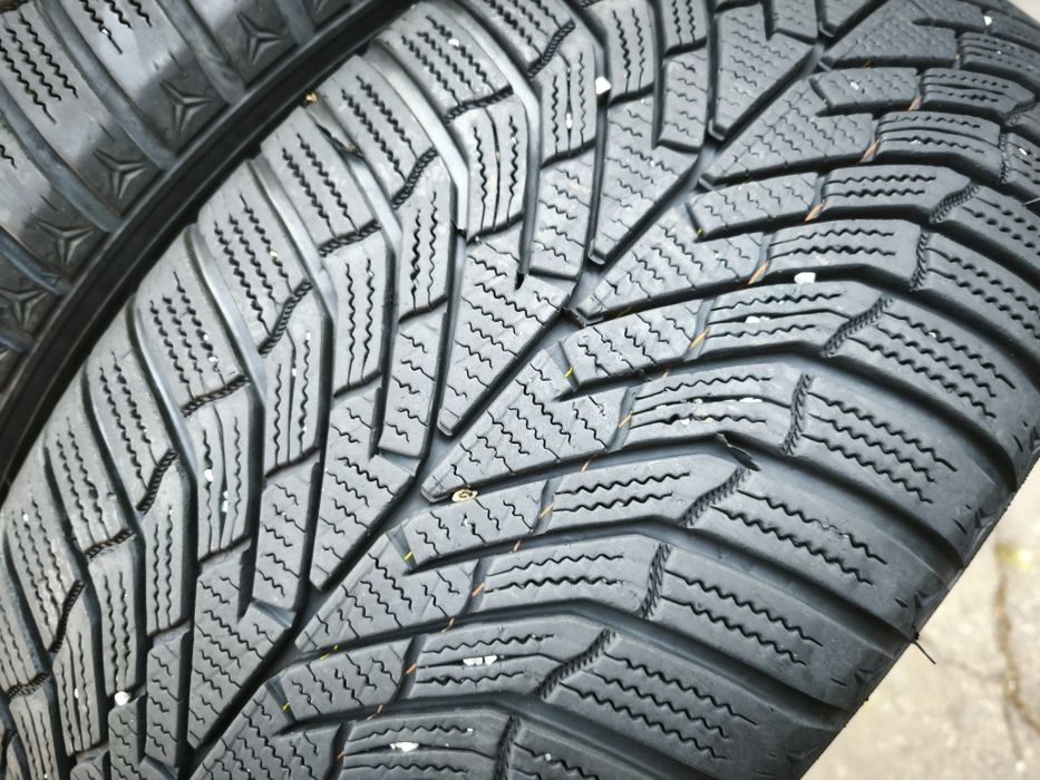 235/55/18" 2бр Kumho winter craft, dot2223,7mm