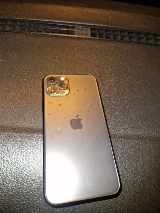 Vând iPhone 11 pro