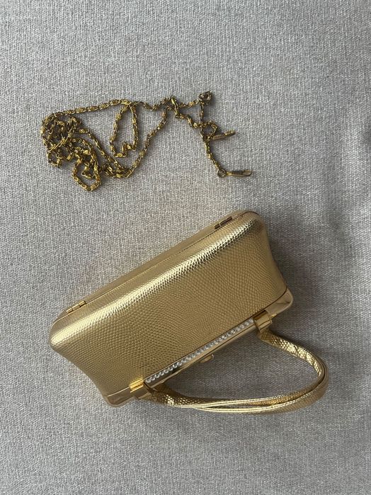 Златна метална чантичка