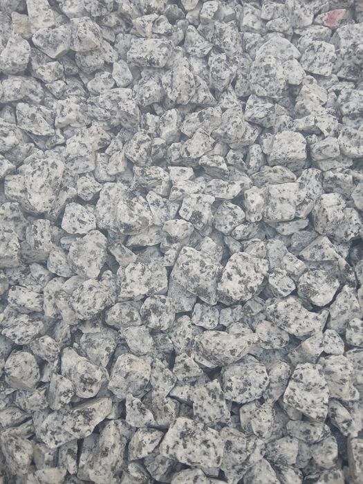 Piatra ,marmura decorativa diferite culori si diferite dimensiuni,