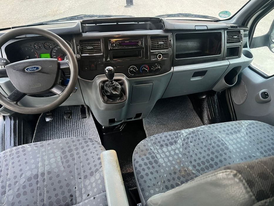 Vand ford 2.4 tdi .7 locuri.6+1 trepte.roti duble..Rar facut