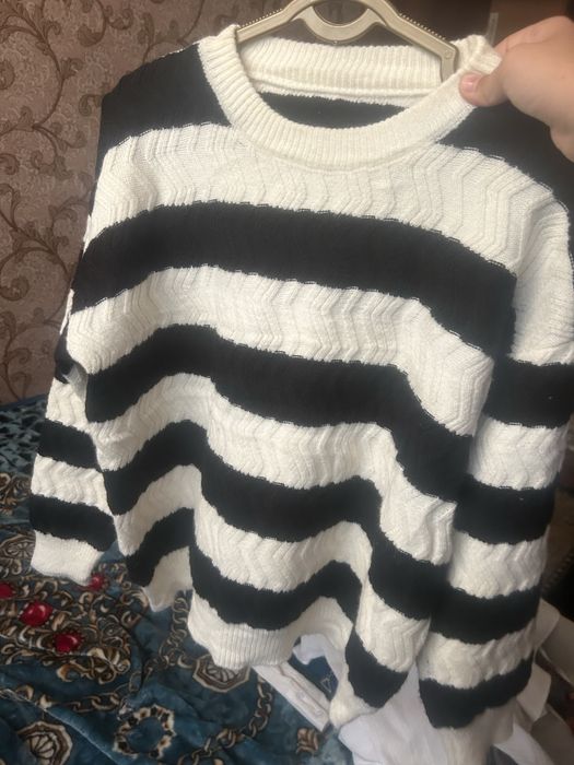 Теплый свитер подходит на С М Л